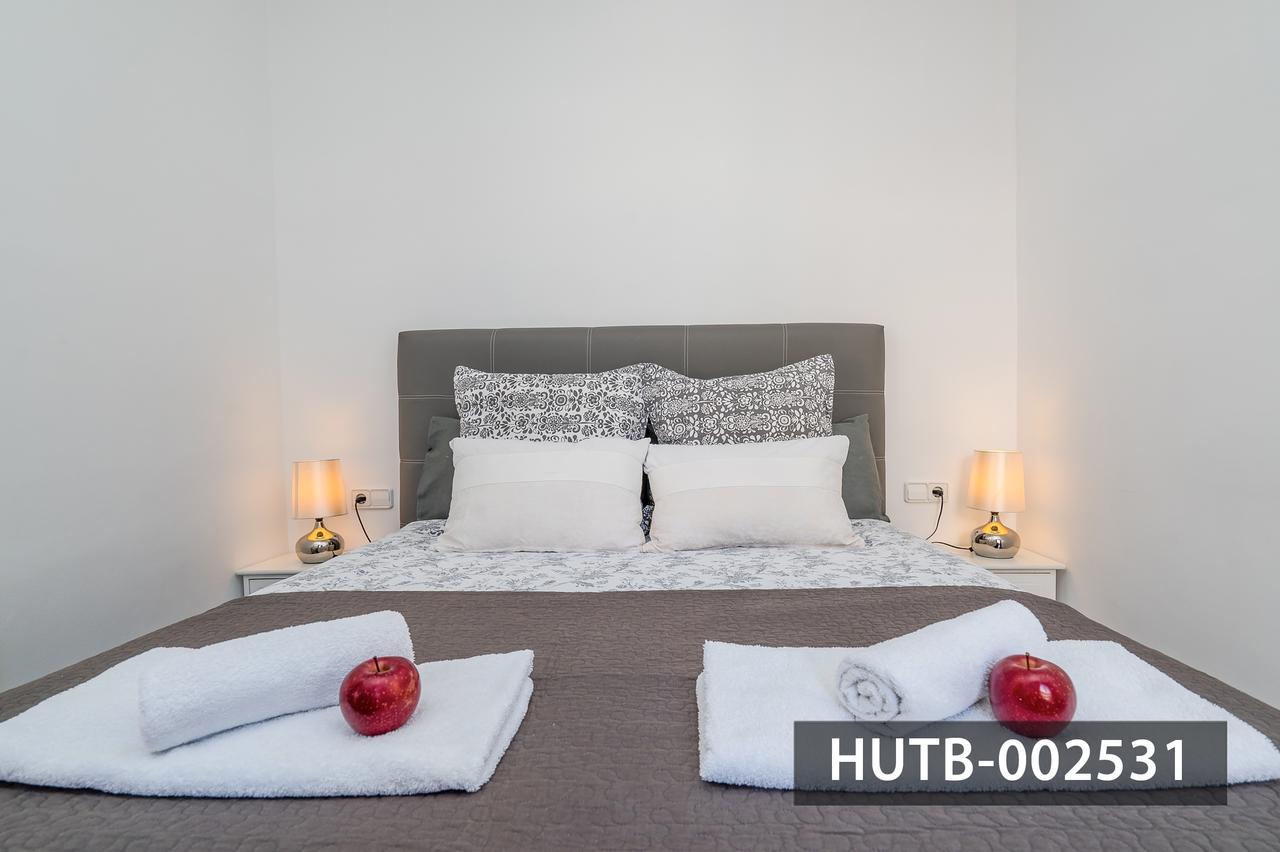 Elegantniy Poble Sec Apartment Barcelona Ngoại thất bức ảnh